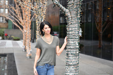 Load image into Gallery viewer, Green Amethyst Multi Row Statement Necklace