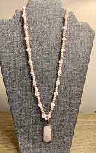 Load image into Gallery viewer, Pink Pearl Pendant Necklace