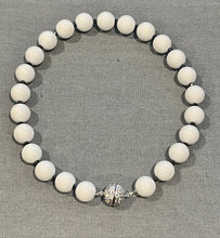 Load image into Gallery viewer, Bright White Agate Necklace