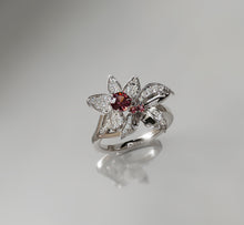Load image into Gallery viewer, Diamond Flower Ring