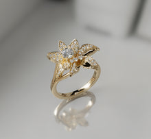Load image into Gallery viewer, Diamond Flower Ring
