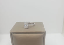 Load image into Gallery viewer, Mina D Fine Jewelry Rad diamond enag