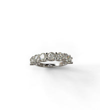 Load image into Gallery viewer, Seven stone diamond ring