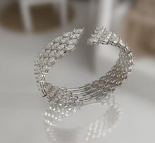 Load image into Gallery viewer, Pear Shape Diamond Statement Cluster Bangle