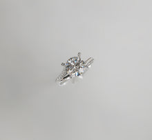 Load image into Gallery viewer, Diamond Engagement Ring with a Twist