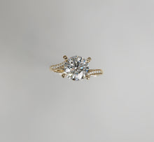 Load image into Gallery viewer, Diamond Engagement Ring with a Twist