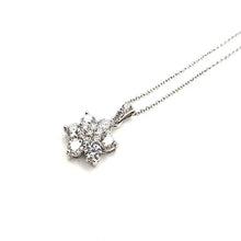 Load image into Gallery viewer, flower diamond pendant