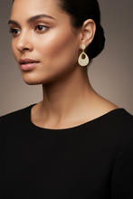 Load image into Gallery viewer, Gold teardrop model size reference