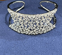 Load image into Gallery viewer, mina d diamond cuff