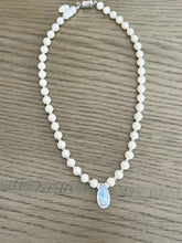 Load image into Gallery viewer, Pearl and Moonstone Pendant Necklace