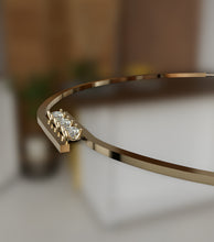 Load image into Gallery viewer, Yellow Gold Satin Diamond Center Necklace