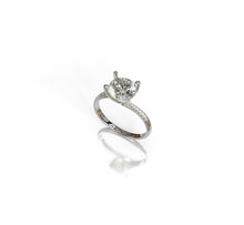 Load image into Gallery viewer, Diamond Engagement Ring with a Twist