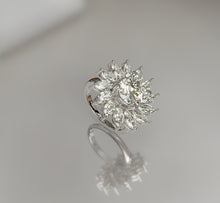 Load image into Gallery viewer, Diamond Sunflower Ring
