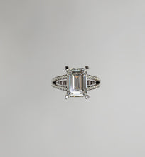 Load image into Gallery viewer, Emerald Cut Diamond Solitaire Ring
