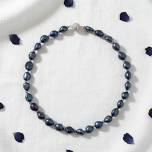 Load image into Gallery viewer, Dark Peacock Pearl Necklace Flat Lay
