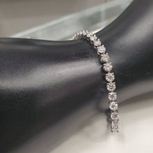 Load image into Gallery viewer, diamond tennis bracelets 3 prong
