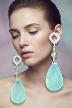 Load image into Gallery viewer, Full Earring Editorial

