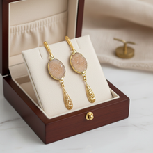 Load image into Gallery viewer, Golden Druzy Filigree - Box
