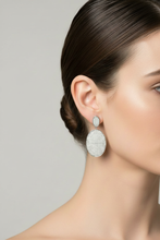 Load image into Gallery viewer, Lifestyle model shot refined
